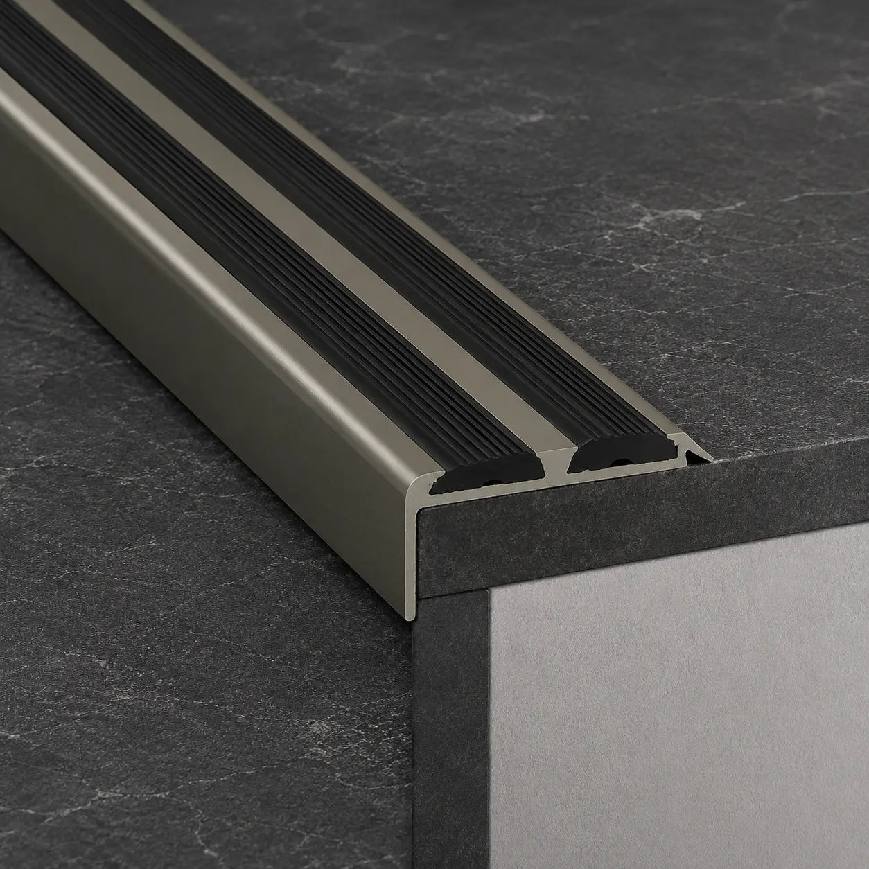 36 x 20 mm Non-Slip Aluminium Stair Nosing – Anodised Edge Trim Champagne with black rubber