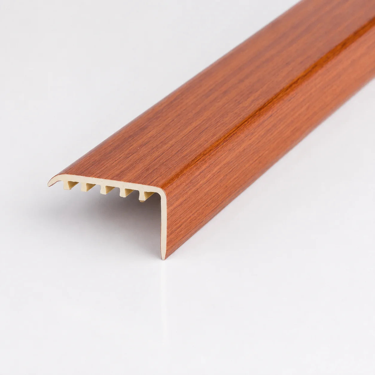 45x22mm Wood Effect uPVC Stair Nosing – 900mm In Mahogeny Color