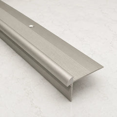 40x26mm Anodised Aluminium LVT Stair Nosing Outer Corner 3mm in Silver Color