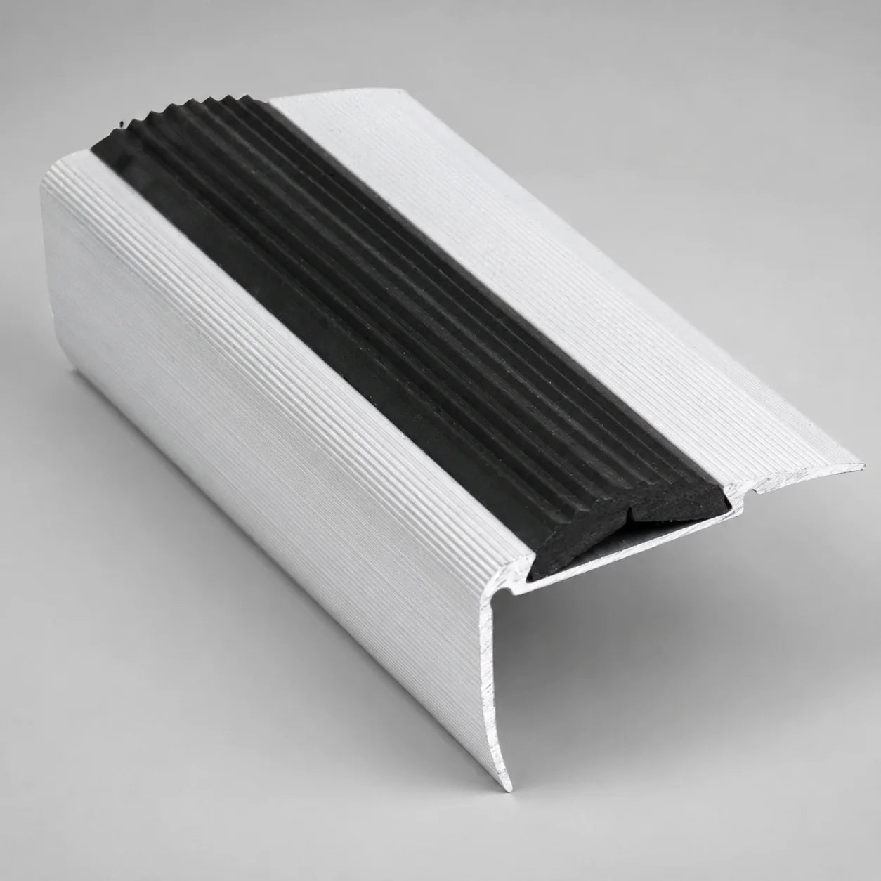 Non_Slip_Aluminium_Stair_Nosing_with_Rubber_Insert_NRE05_Product Image