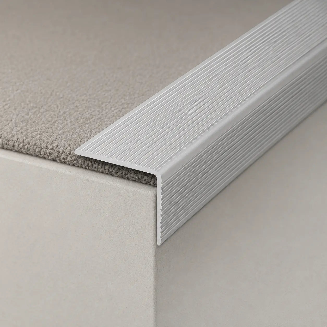 35 x 35mm Self-Adhesive Aluminium Stair Nosing silver color