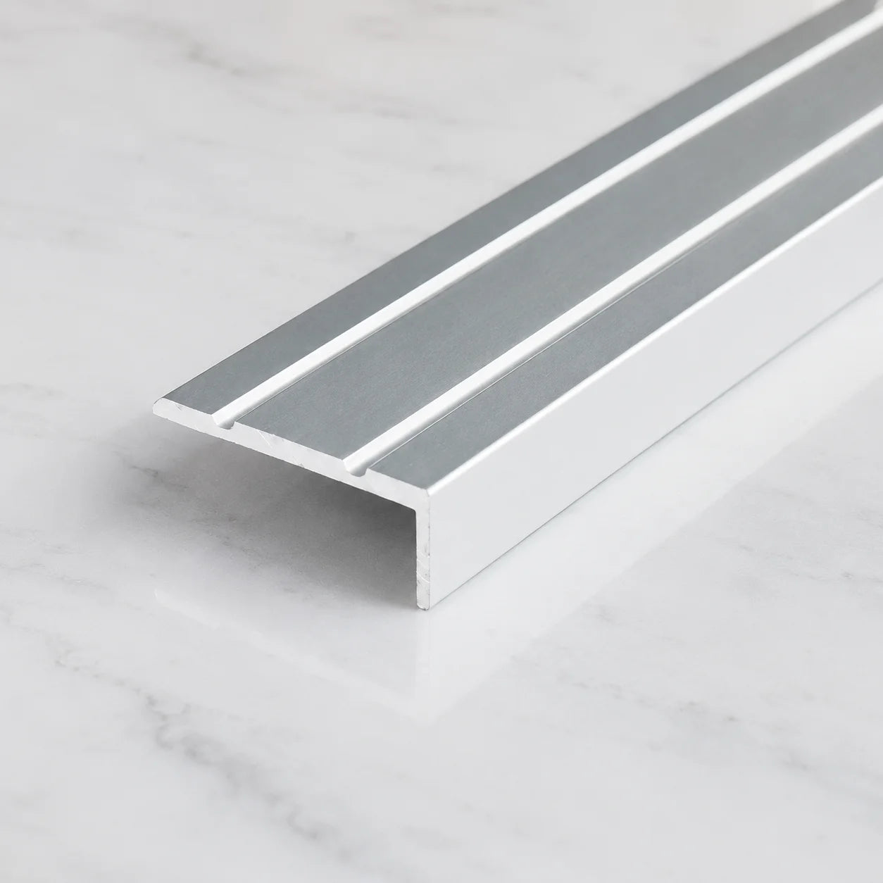 25x10mm Anodised Aluminium Stair Nosing – 1m In Silver Color