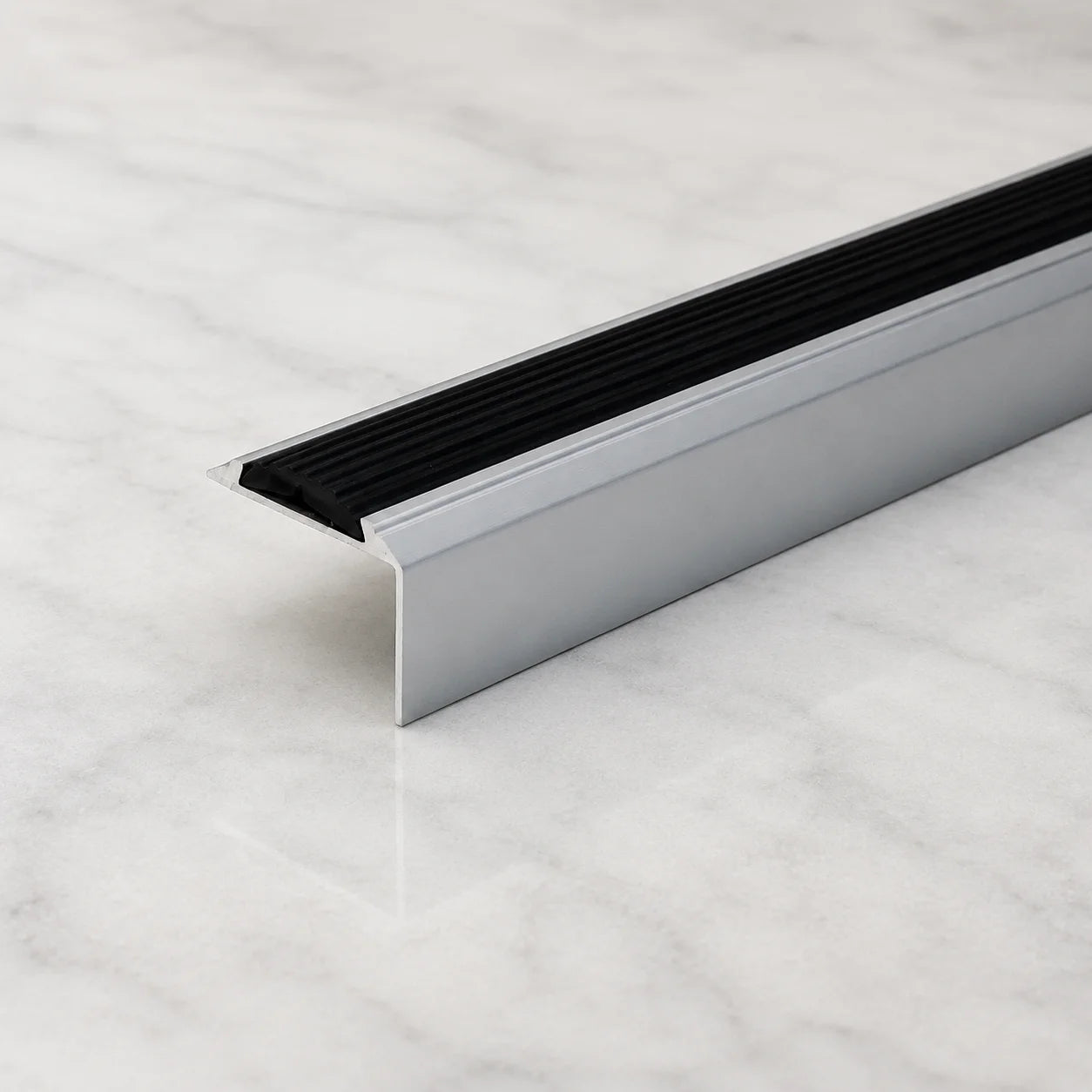 46x30mm Aluminium Stair Nosing with Rubber Insert In Silver Color