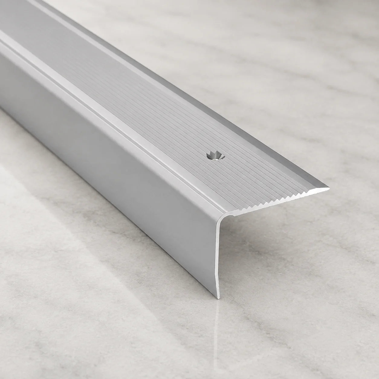 40x30mm Anodised Aluminium Stair Nosing In Silver Color