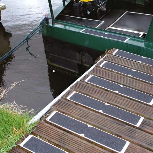 Stainless Steel Treadplates - StairNosingUK