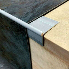 40x26mm Anodised Aluminium LVT Stair Nosing Outer Corner 3mm