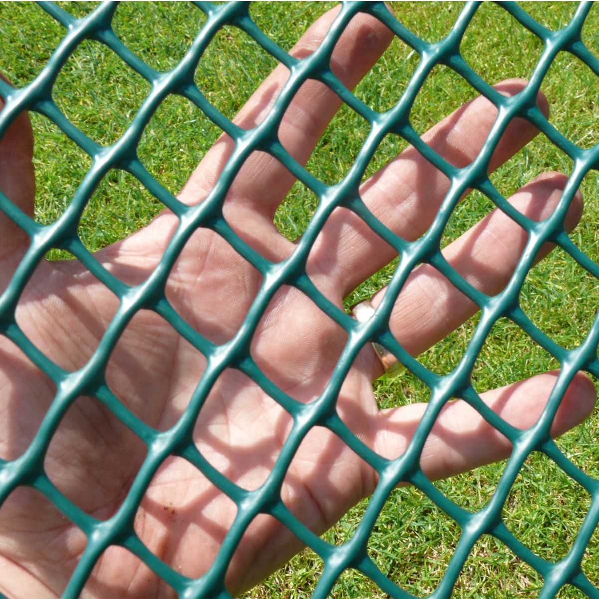  Grass Turf Protection Mesh Hand